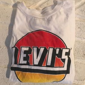 Levi’s t-shirt!